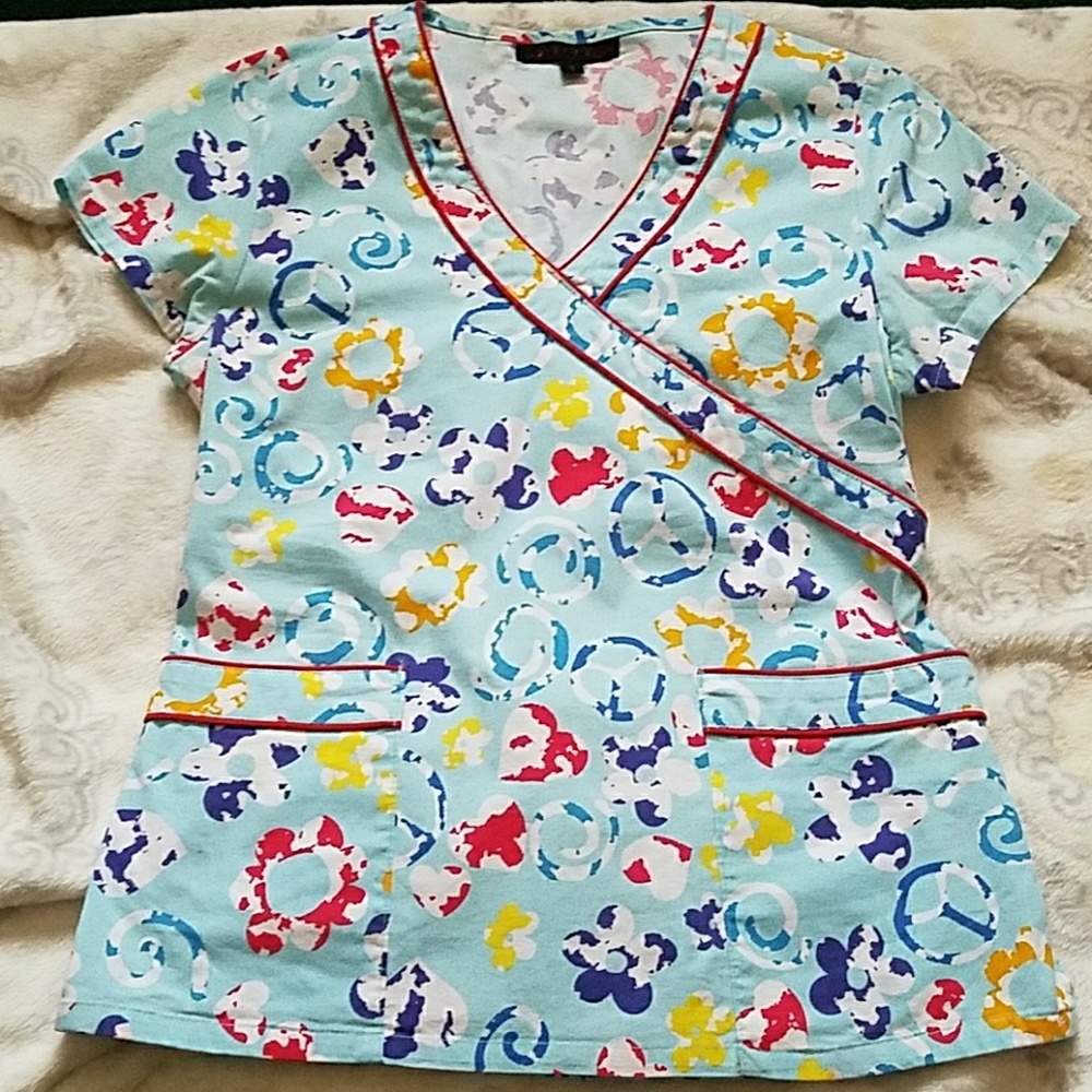 Scrub top